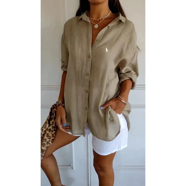 Camisa clásica de mujer RL con entrepierna suave y botones.